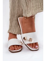 Dámské Pantofle Na Plochém Podpatku S Mašlí Bílé Sallariela Dámské Pantofle Na Plochém Podpatku S Mašlí Bílé Sallariela