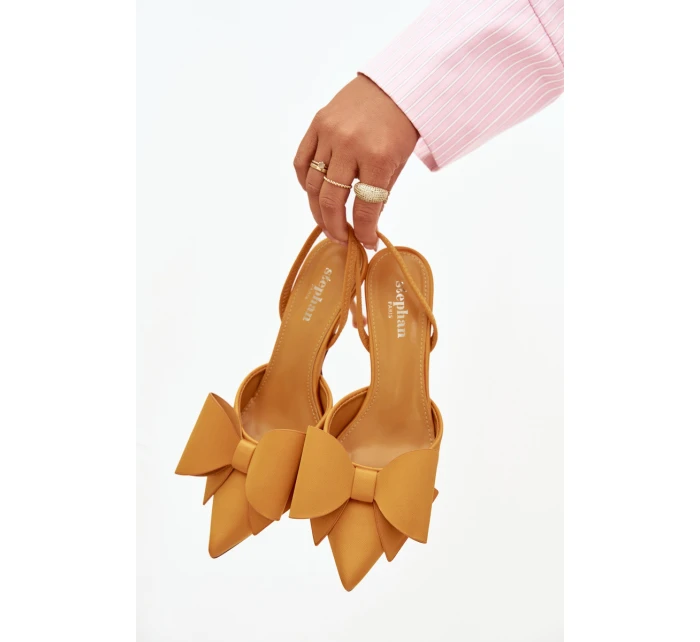 Podpatky s odhalenými a mašlí Žluté model 21915059 - Boto