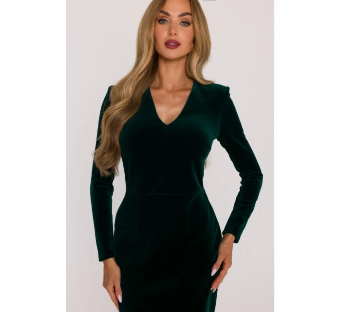 model 21479322 Sametové šaty na tělo zelené - Moe