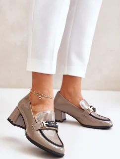 Lakované Dámské Polobotky Na Podpatku S Dekorací Béžové model 21673919 - Artiker