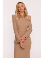 model 21319027 Tužkové šaty s ozdobnými rameny béžové - STYLOVE model 21319027 Tužkové šaty s ozdobnými rameny béžové - STYLOVE