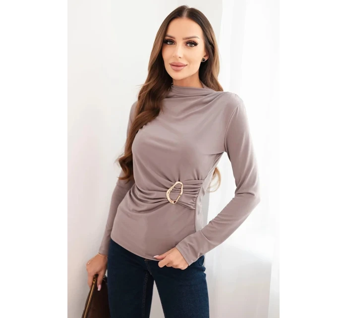 Dámská blůza z viskózy s nařasením a ozdobnou sponou fango