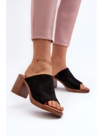 Elegantní Lehké Dámské Sandály Na Podpatku Béžové Varnila Elegantní Lehké Dámské Sandály Na Podpatku Béžové Varnila