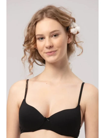 TEENAGERSKÁ PODPRSENKA TBM 120 ČERNÁ TEENAGERSKÁ PODPRSENKA TBM 120 ČERNÁ