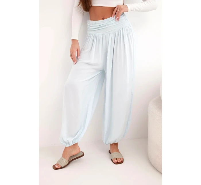 Dámské viskózové kalhoty se širokou nohavicí a nařasením modré Dámské viskózové kalhoty se širokou nohavicí a nařasením modré