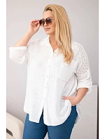 Dámská viskózová košile Plus Size s límečkem a model 22043034 vsadkou bílá - K-Fashion