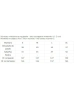 Dlouhé dámské šaty ve stříbrné barvě bez rukávů a s vyšívaným výstřihem model 6405966 - numoco