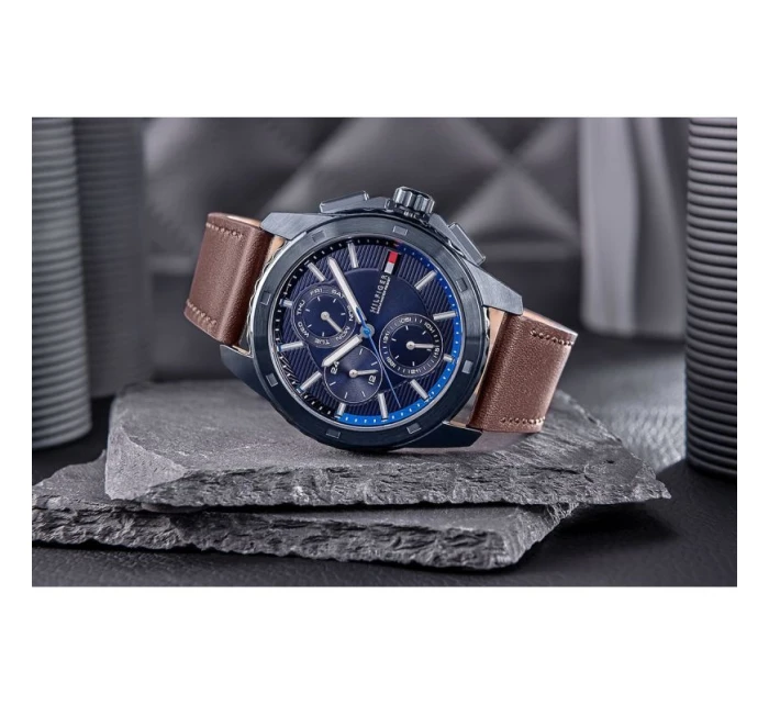 Pánské hodinky Tommy Hilfiger Walker 1710632 + BOX Pánské hodinky Tommy Hilfiger Walker 1710632 + BOX