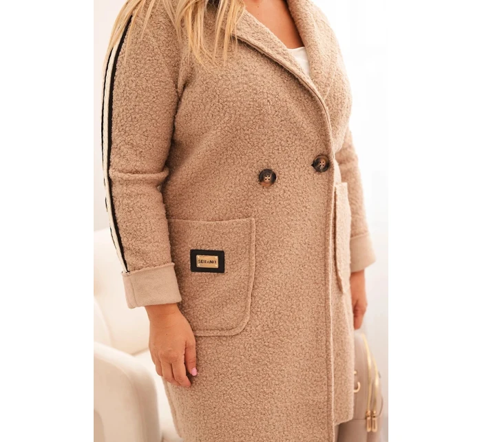 Dámský kabát Plus Size z umělé ovčí vlny s kapsami tmavě béžový Dámský kabát Plus Size z umělé ovčí vlny s kapsami tmavě béžový