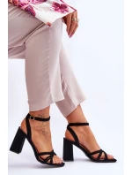 Klasické semišové sandály na podpatku černé Bernett Klasické semišové sandály na podpatku černé Bernett