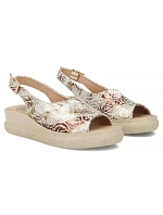 Dámské kožené sandály na zlaté platformě model 22135980 - FILIPPO