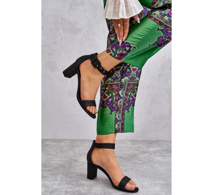 Lesklé sandály na podpatku Černé Maxim Lesklé sandály na podpatku Černé Maxim