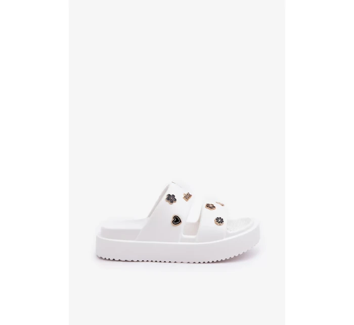 Dámské pěnové pantofle s ozdobnými připínkami – bílé