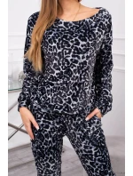 Velurová souprava v černé barvě s leopardím potiskem Velurová souprava v černé barvě s leopardím potiskem