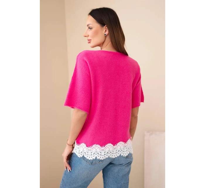 Dámský svetr s krátkým rukávem a krajkou fuchsie Dámský svetr s krátkým rukávem a krajkou fuchsie