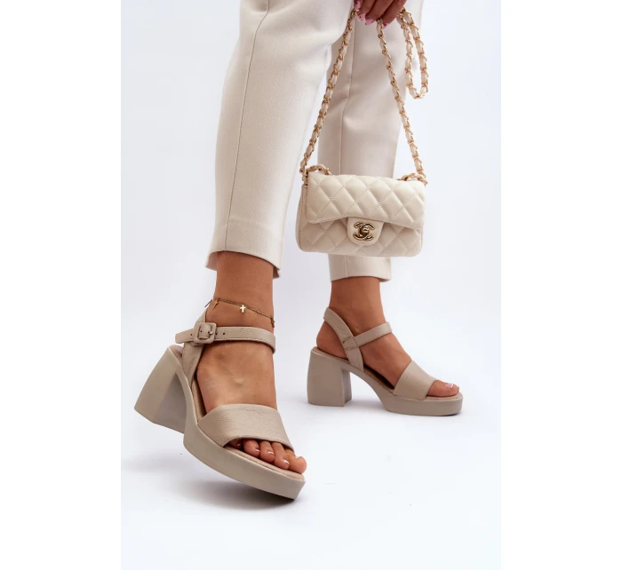 model 21647980 Dámské kožené sandály na podpatku Beige - Zazoo model 21647980 Dámské kožené sandály na podpatku Beige - Zazoo