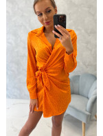 Šaty s vázáním v pase v oranžové barvě