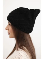 Dámská zimní čepice s ozdobným pletením a střihem černá model 21878055 - K-Fashion