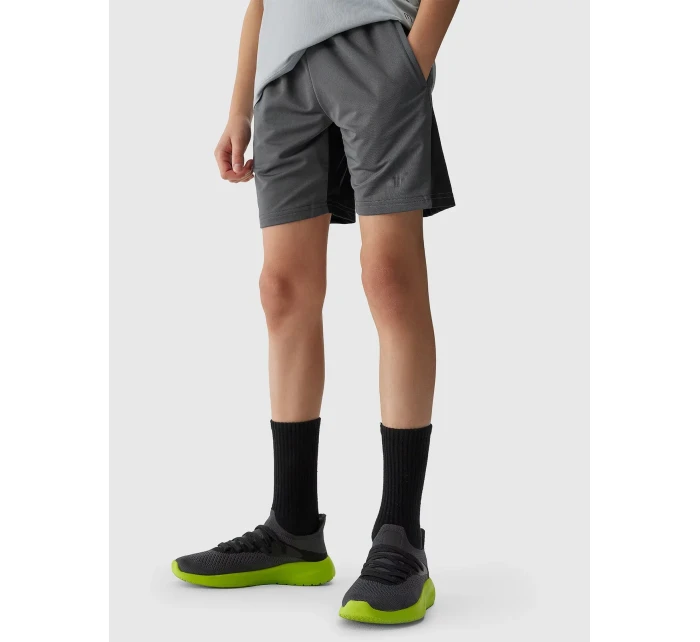 Chlapecké sportovní rychleschnoucí šortky 4F - černé Chlapecké sportovní rychleschnoucí šortky 4F - černé