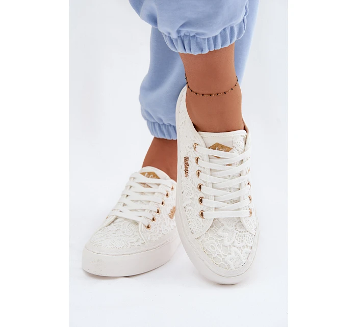 Dámské tenisky s krajkou model 22102739 Bílé - Lee Cooper Dámské tenisky s krajkou model 22102739 Bílé - Lee Cooper