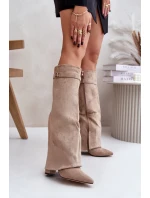 Dámské kozačky na podpatku s vyhrnutou holení Evyra – béžové, eko semiš Dámské kozačky na podpatku s vyhrnutou holení Evyra – béžové, eko semiš