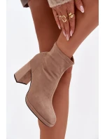 Dámské kotníkové boty na sloupku z eko‑semiše – béžové Karvella Dámské kotníkové boty na sloupku z eko‑semiše – béžové Karvella