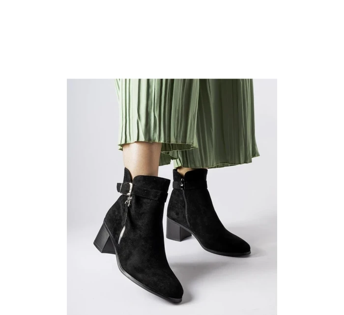 Boty na podpatku  model 205112 Solea