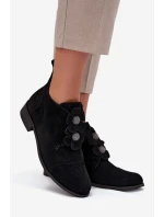 Semišové dámské polobotky s ozdobnými květinami model 21707528 Černé - Zazoo