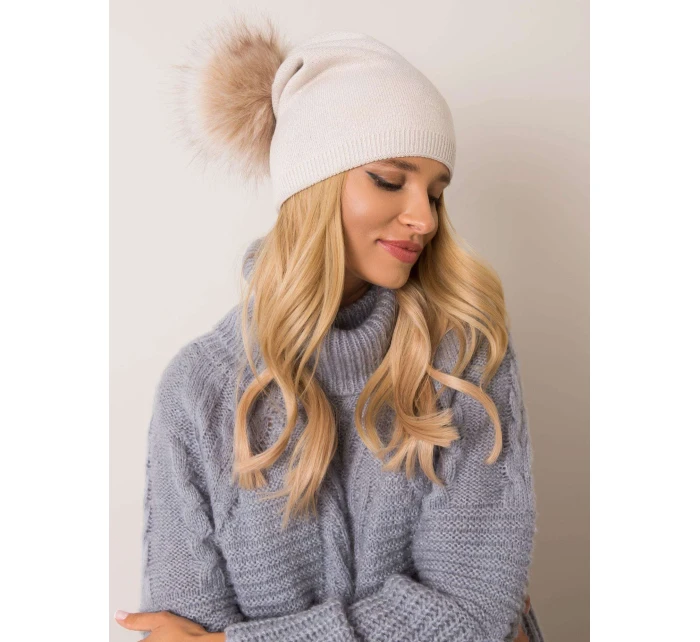 Czapka JK CZ model 20506461 jasny beżowy - FPrice Czapka JK CZ model 20506461 jasny beżowy - FPrice