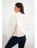 Dámská jarní krátká bunda s límcem a knoflíky světle béžová
