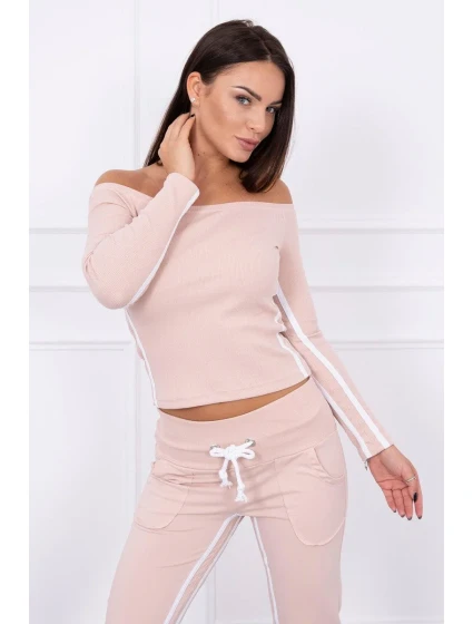 Sada s dvojitými pruhy v pudrově béžové barvě Sada s dvojitými pruhy v pudrově béžové barvě