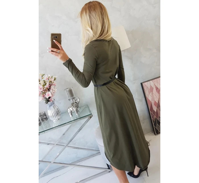 Šaty s ozdobným páskem a khaki nápisem