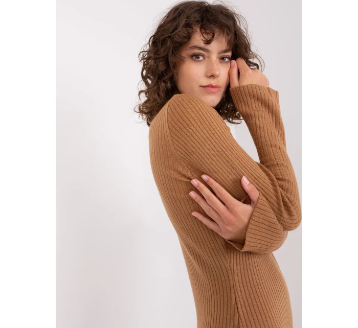 BA SK 2215 šaty.84 velbloudů