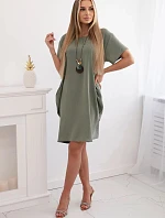 Dámské šaty s kapsami a přívěskem 29473 světlá khaki - Kesi