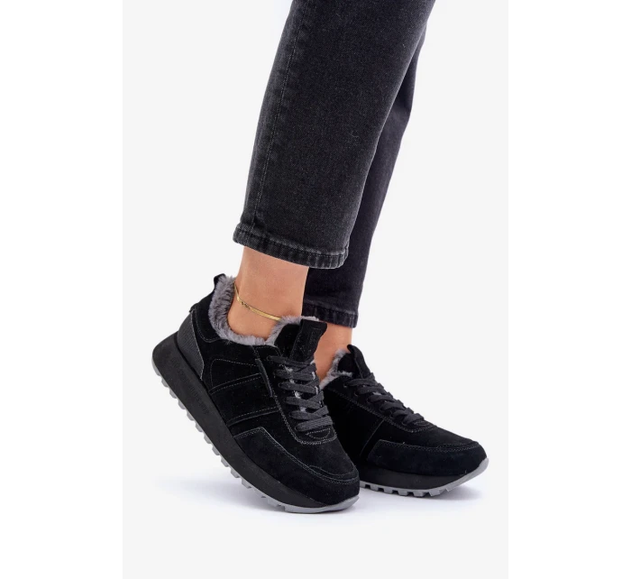 Semišové dámské tenisky s kožíškem a lesklým prvkem Big Star OO274580 Hi-Poly System černé Semišové dámské tenisky s kožíškem a lesklým prvkem Big Star OO274580 Hi-Poly System černé