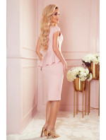 Elegantní dámské midi šaty v pudrově růžové barvě s volánkem model 17637442 - numoco