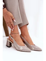 Kožené Dámské Sandály Na Podpatku Se model 21691268 - VINCEZA Kožené Dámské Sandály Na Podpatku Se model 21691268 - VINCEZA