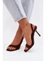 Dámské sandály na podpatku z eko semiše čokoládové model 21951621 - Boto