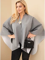 Dámské pončo Plus Size s broží šedá Dámské pončo Plus Size s broží šedá