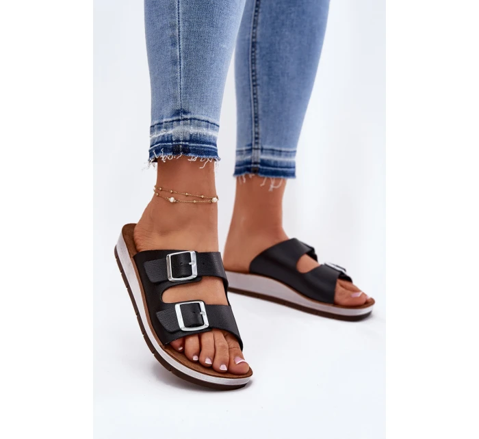 Dámské Sandały S Přezkami model 21697994 Černé - Inblu Dámské Sandały S Přezkami model 21697994 Černé - Inblu