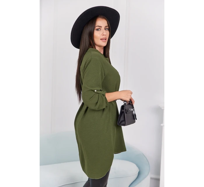 Šaty s delšími zády a pásem khaki Šaty s delšími zády a pásem khaki