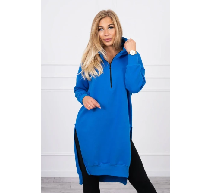 Zateplená halenka s bočními rozparky chrpově modrá Zateplená halenka s bočními rozparky chrpově modrá