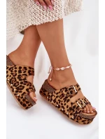 Dámské sandály s přezkami na masivní platformě model 21699152 - Boto Dámské sandály s přezkami na masivní platformě model 21699152 - Boto