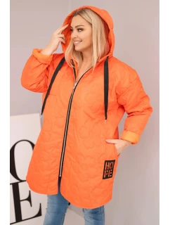 Dámská bunda Plus Size prošívaná s kapucí a nápisem model 21808657 oranžová - K-Fashion