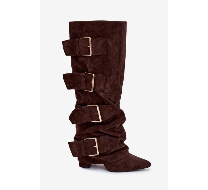 Dámské kozačky na podpatku s lemem a zlatými Eco semiš čokoládové model 21786876 - Boto Dámské kozačky na podpatku s lemem a zlatými Eco semiš čokoládové model 21786876 - Boto