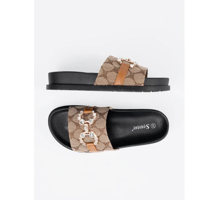 Pohodlné černé  nazouváky dámské na plochém podpatku