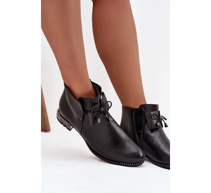 Dámské kožené boty na nízkém podpatku Zazoo – černé Dámské kožené boty na nízkém podpatku Zazoo – černé