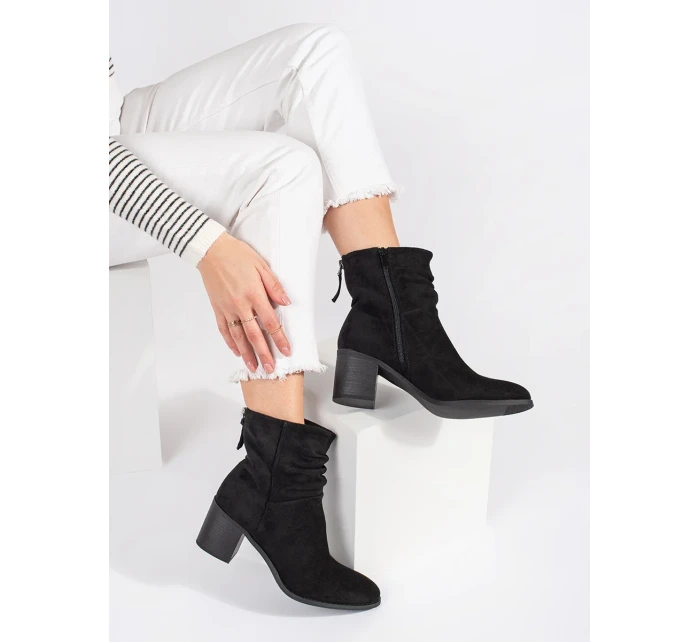 Luxusní dámské kotníčkové boty černé na širokém podpatku Luxusní dámské kotníčkové boty černé na širokém podpatku