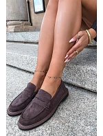 Dámské hnědé semišové mokasíny model 22348968 - VINCEZA Dámské hnědé semišové mokasíny model 22348968 - VINCEZA