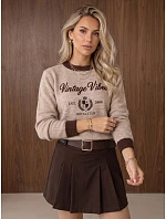 Sweter damski z nadrukiem Vintage Vibes beżowy model 22544855 - FashionStreet Sweter damski z nadrukiem Vintage Vibes beżowy model 22544855 - FashionStreet